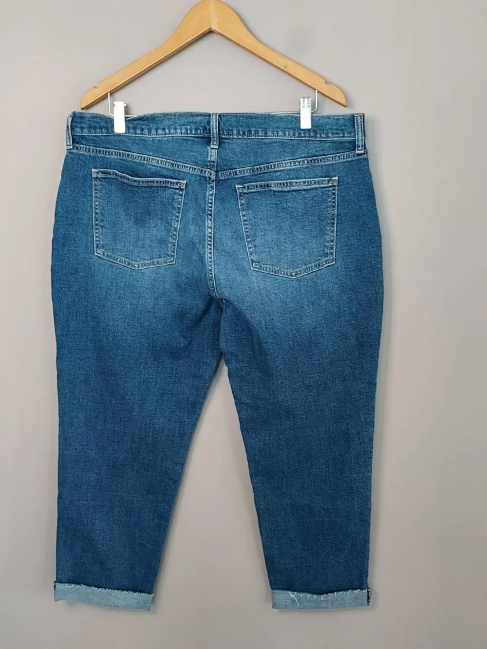 GAP Girlfriend Mid Rise Ankle Jeans Size 16/33 Short